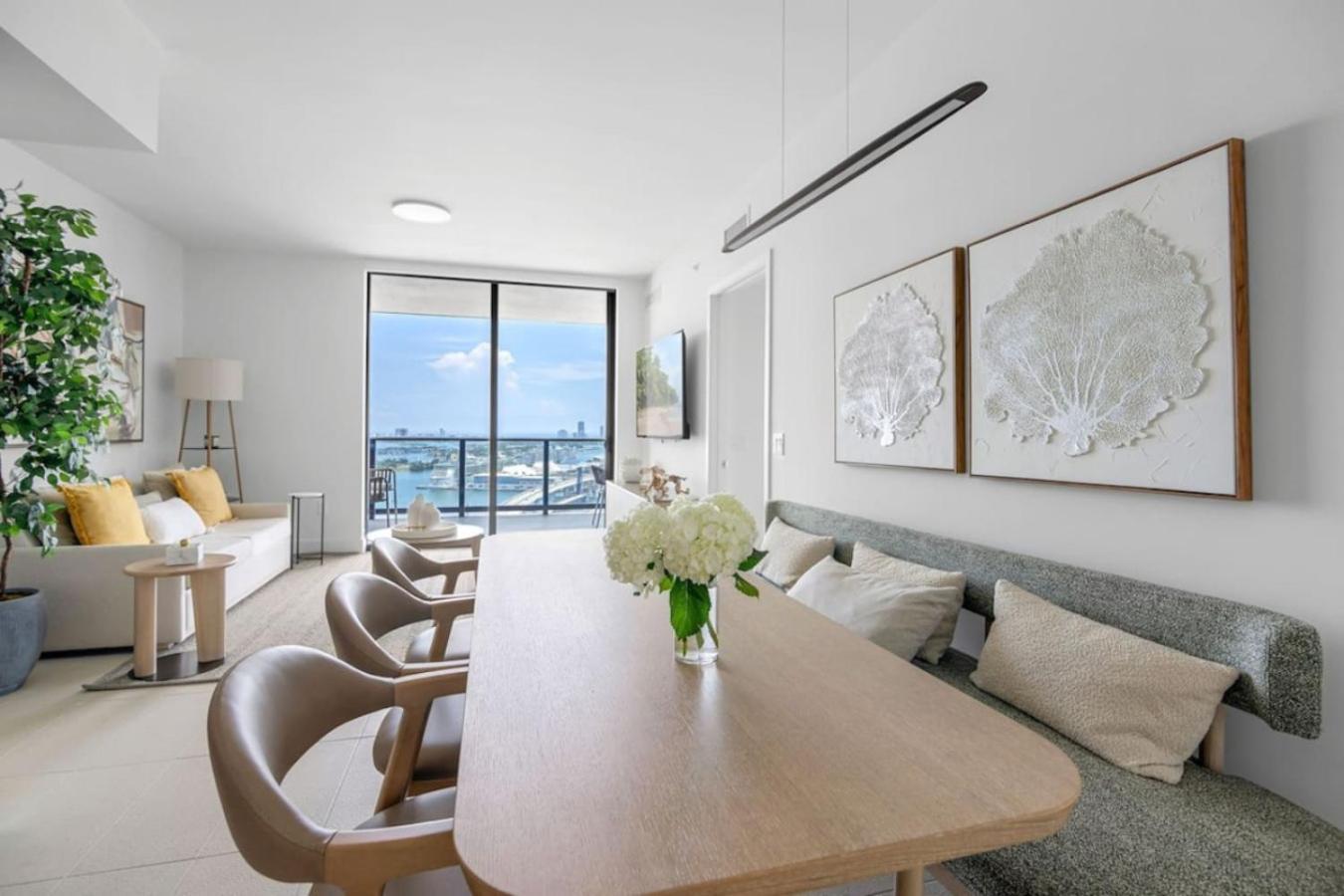 2916 Heart Of Downtown Pool Gym Working Apartment Miami